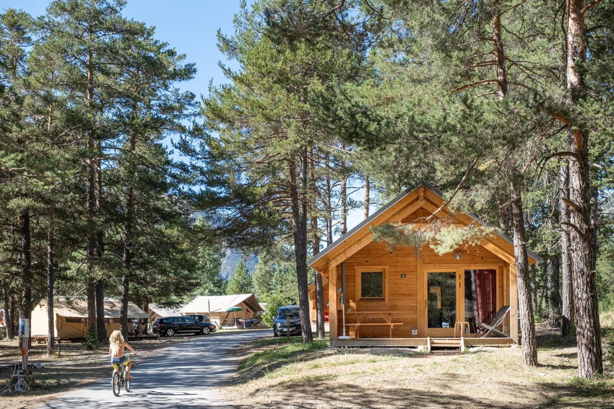 Huttopia La Claree Val-des-Pres Ngoại thất bức ảnh